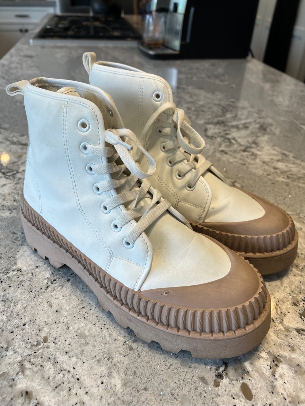 Olivia Miller Treasure High Top Sneakers White Tan Lug Sole Size 9 EUC
